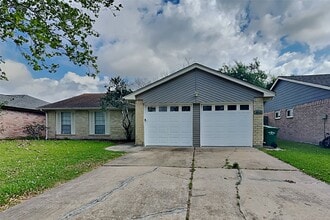 Building Photo - 6915 Renfro Dr