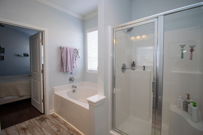 Building Photo - Beautiful 3-Bedroom Home in Burnside Farms – Furnishings Included & Fire Pit!