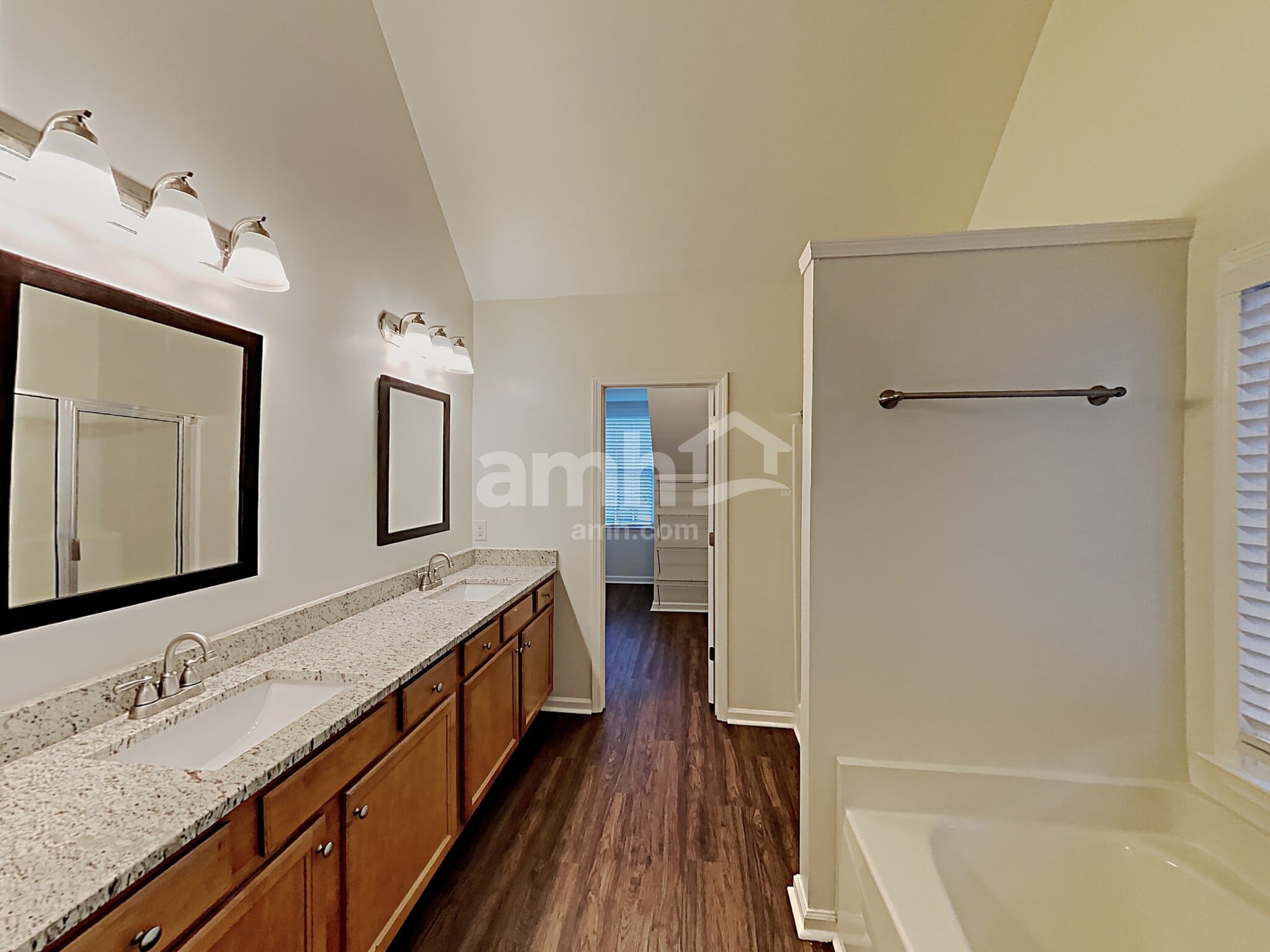 Building Photo - 503 Oriole Farm Trail