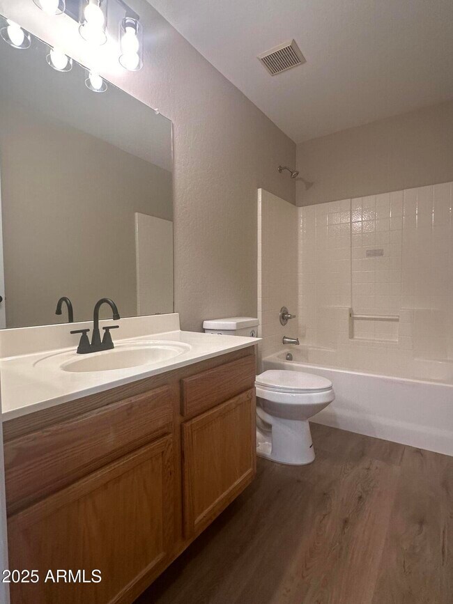 Building Photo - 25211 W Lamont Ave