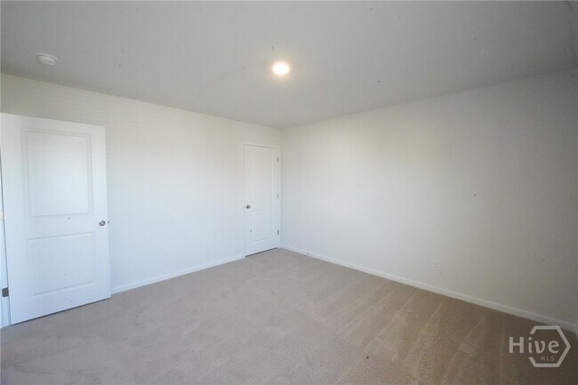 Building Photo - 147 Kraft Kove