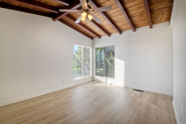 Building Photo - 766 Marsolan Ave