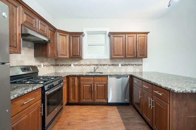 Building Photo - 6111 Fillmore Pl