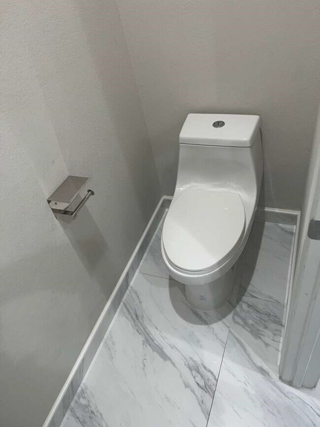 Building Photo - 22623 Theodoli Dr