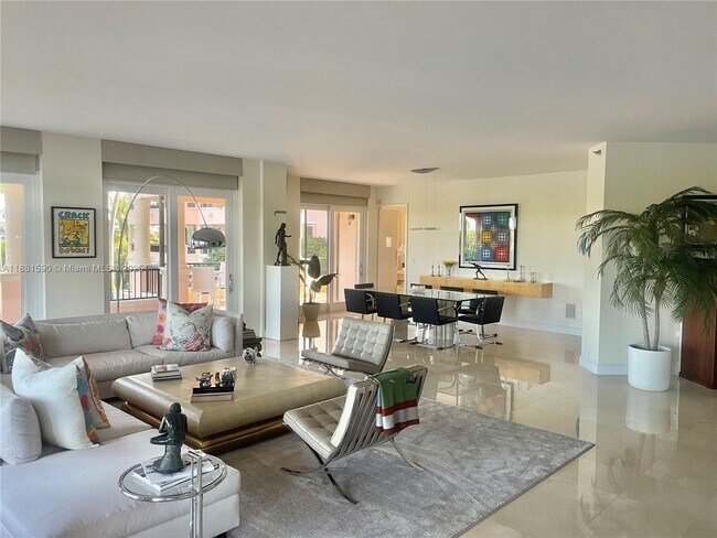 Building Photo - 13645 Deering Bay Dr