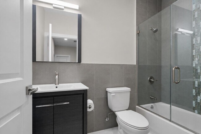 Building Photo - 4805 Aschoff Pl