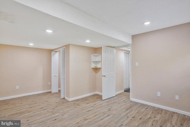 Building Photo - 9123 Old Burton Cir