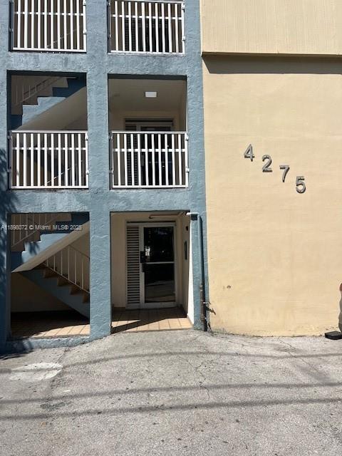 Building Photo - 4275 NW S Tamiami Canal Dr