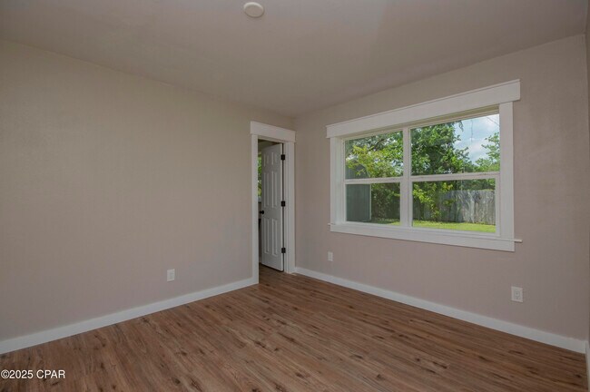 Building Photo - 3119 W 23rd Ct