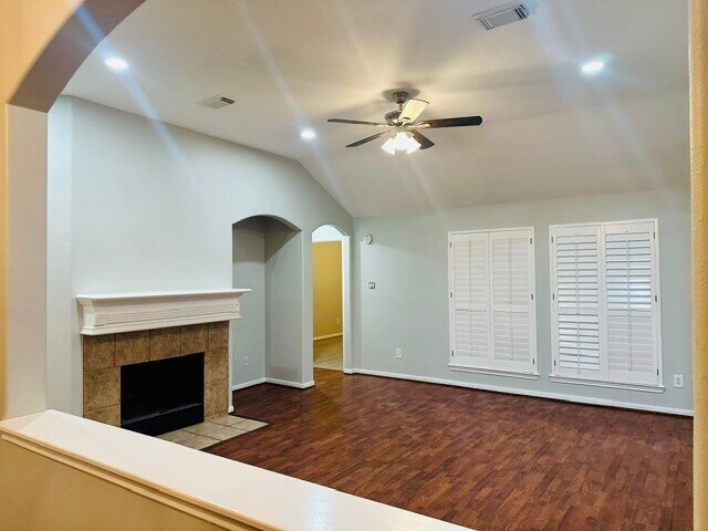 Building Photo - 11405 White Forge Ct