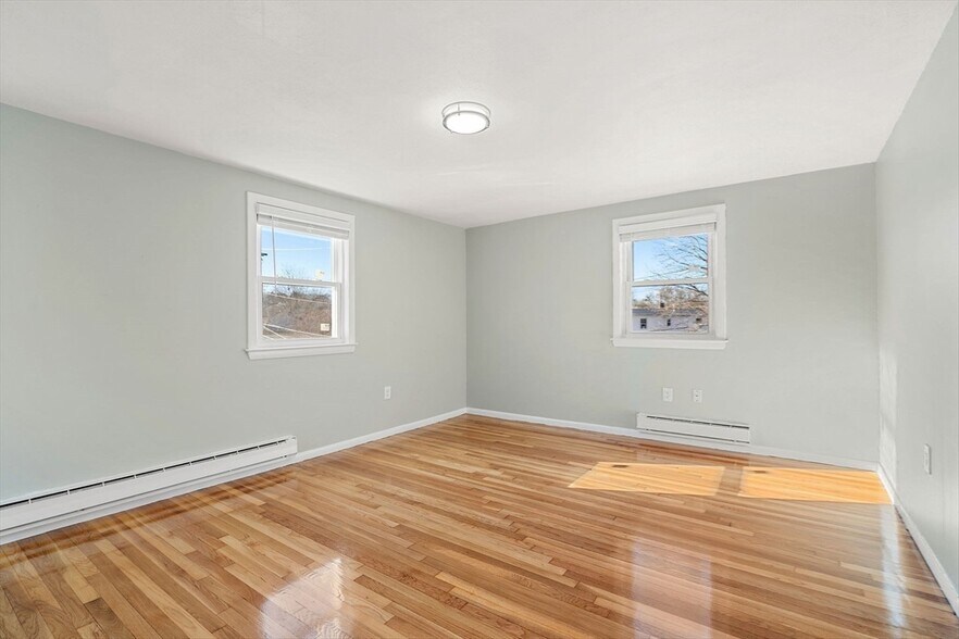 Building Photo - 2 Starbird Ave