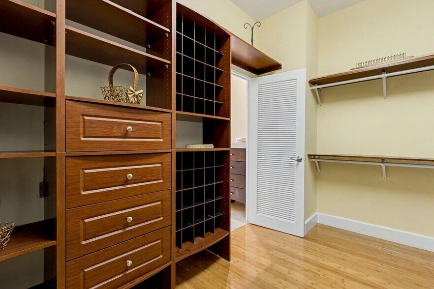 Building Photo - 3430 Galt Ocean Dr