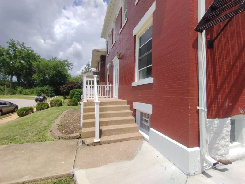 Building Photo - 14 Parkland Pl