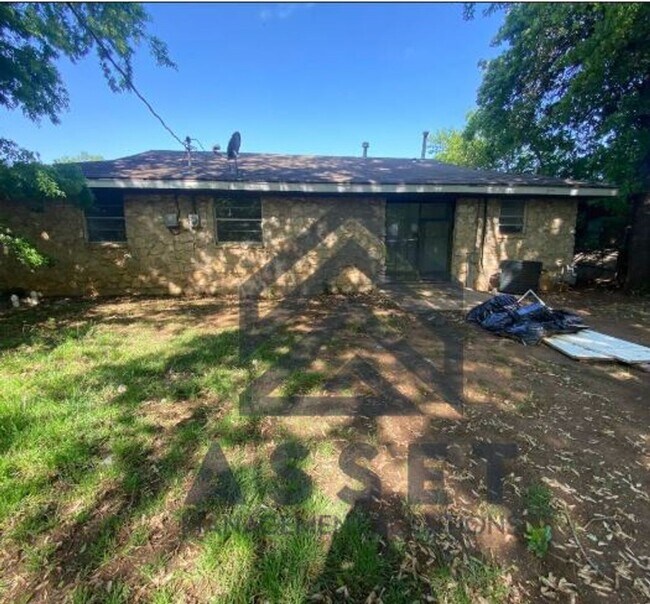 Building Photo - RENT TO OWN – Midwest City, OK