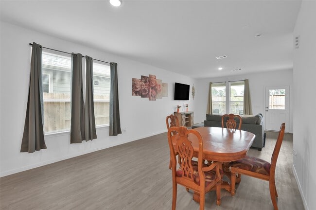 Building Photo - 10917 Fly Catcher Dr