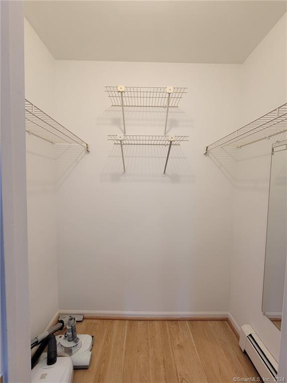 Building Photo - 22 Essex Ct