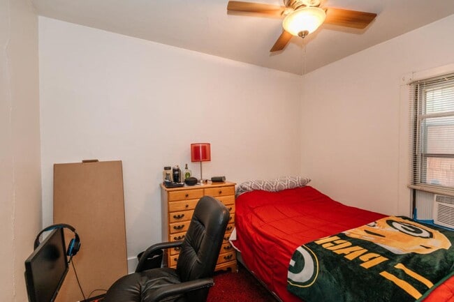 Building Photo - Farwell House