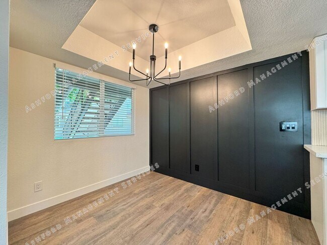 Building Photo - 520 N Stapley Dr