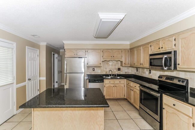 Building Photo - 9083 Hearth Stone Cove