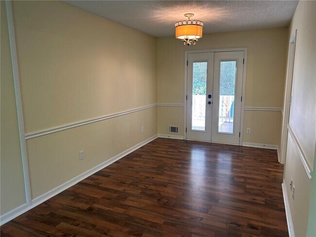 Building Photo - 9775 Loblolly Ln
