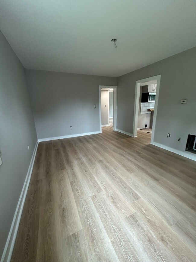 Building Photo - 5521 Schumacher Dr