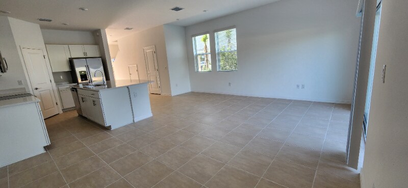 Building Photo - 2136 Hallier Cv