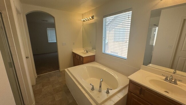 Building Photo - Welcome Home 3 or 4 BDRM SW Las Vegas