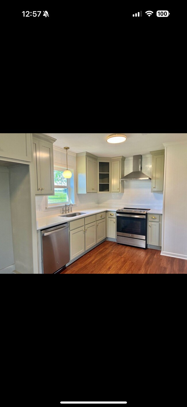 Building Photo - 8336 S Park Ave