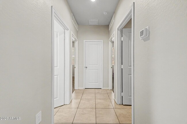 Building Photo - 3983 S 243rd Dr