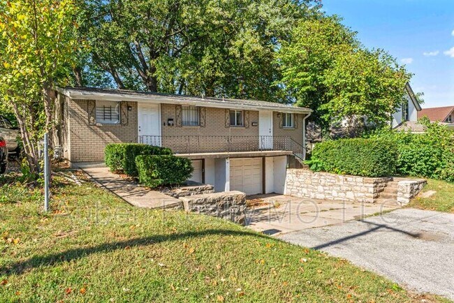 Building Photo - 1300 S Appleton Ave