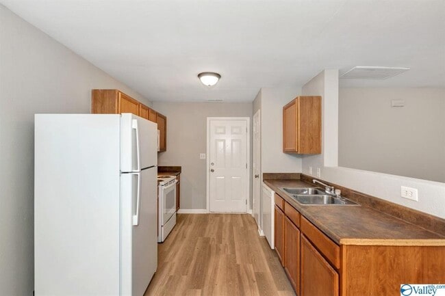 Building Photo - 138 Bayside Ln