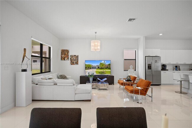 Building Photo - 4407 SW 175th Ave