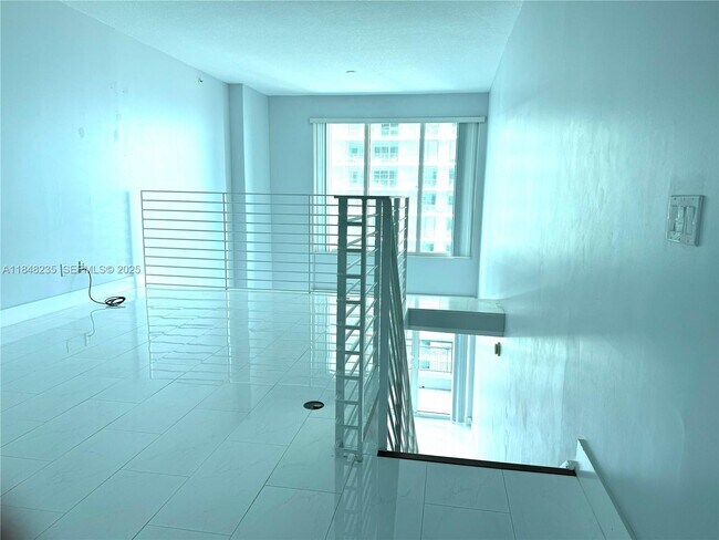 Building Photo - 60 SW 13th St