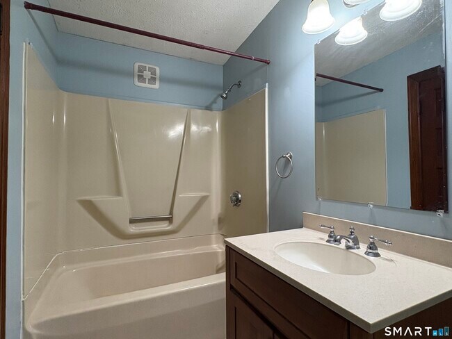 Building Photo - 173 Leesville Rd