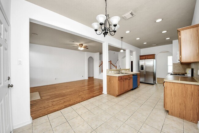 Building Photo - 13114 Oak Ledge Dr