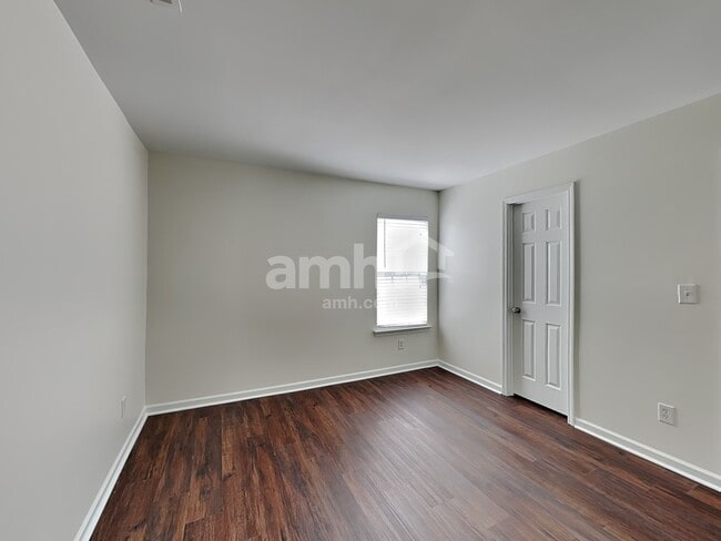 Building Photo - 11240 Anna Rose Rd