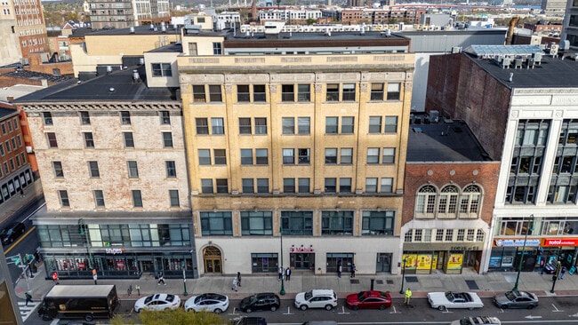 Building Photo - Centerpointe New Haven