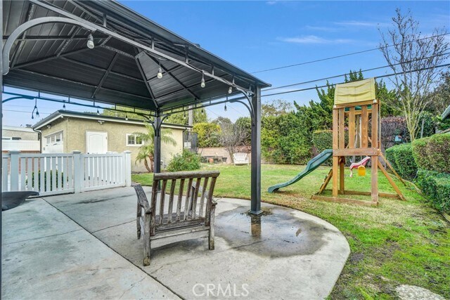 Building Photo - 2354 Snowden Ave