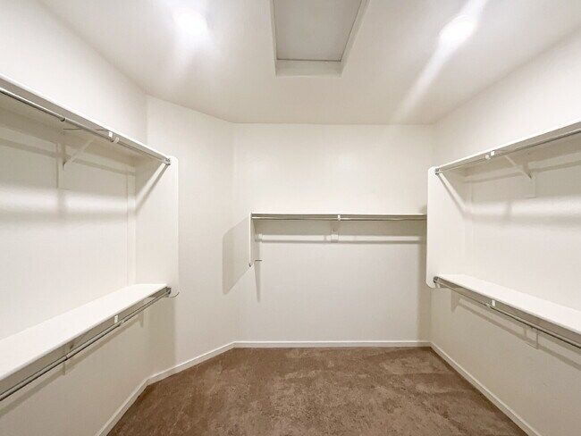 Building Photo - 36413 N Tahanta Trail