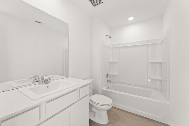 Building Photo - 3061 Sunrise Dr