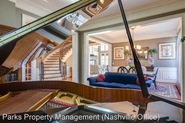 Building Photo - 5 br, 5 bath House - 103 Hurstbourne Park ...