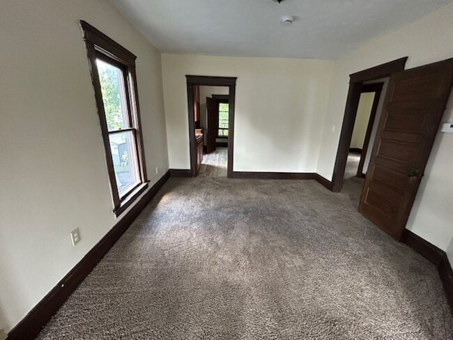 Building Photo - 1309 Middle Ave