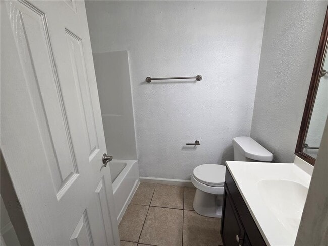 Building Photo - 1810 Nicole Cir