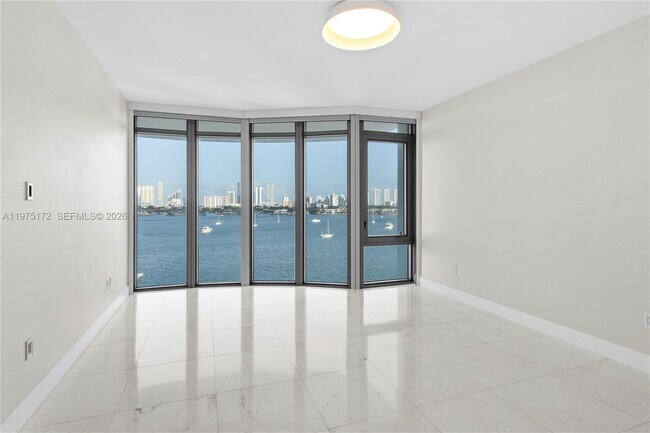 Building Photo - 17301 Biscayne Blvd