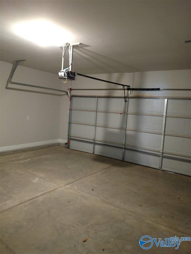 Building Photo - 116 Shrewsberry Dr