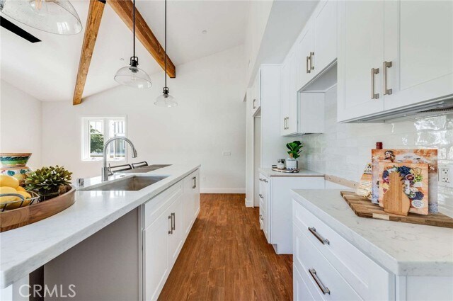 Building Photo - 117 N Vista Bonita Ave