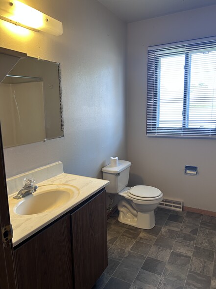 Bathroom 1 - 1230 S Thompson Dr