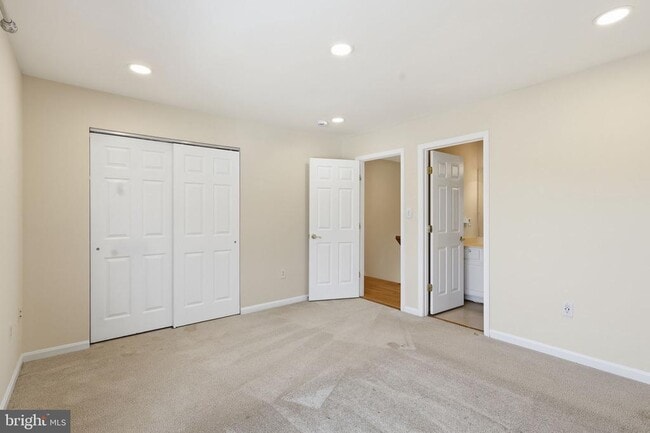 Building Photo - 12212 Densmore Ct