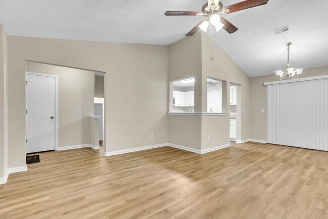 Building Photo - 3728 Adamsville Dr SW