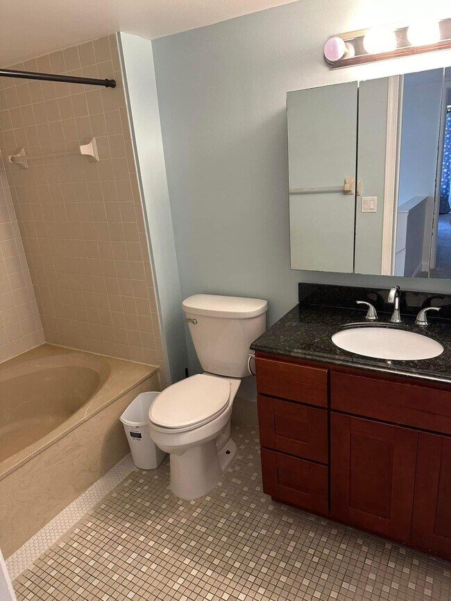 Building Photo - 103 Weybridge Cir